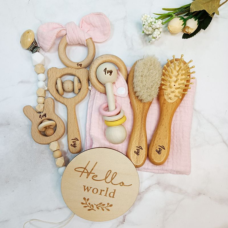 Baby Rattle Toy Set - 8-teiliges individuelles Namens-Badespielzeug für Neugeborene, Geschenkset